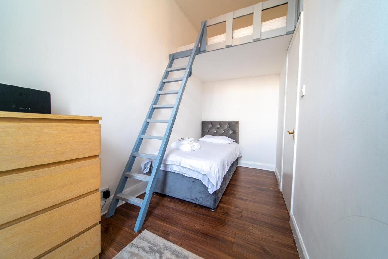 Spacious 2 Bedroom Apartment In Downtown Лондон Екстериор снимка